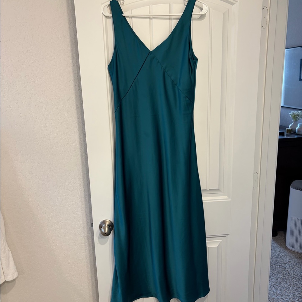 Elegant Teal Sleeveless Dress